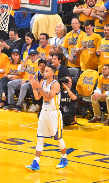 The Latest: Spectacular plays all around in 2nd quarter